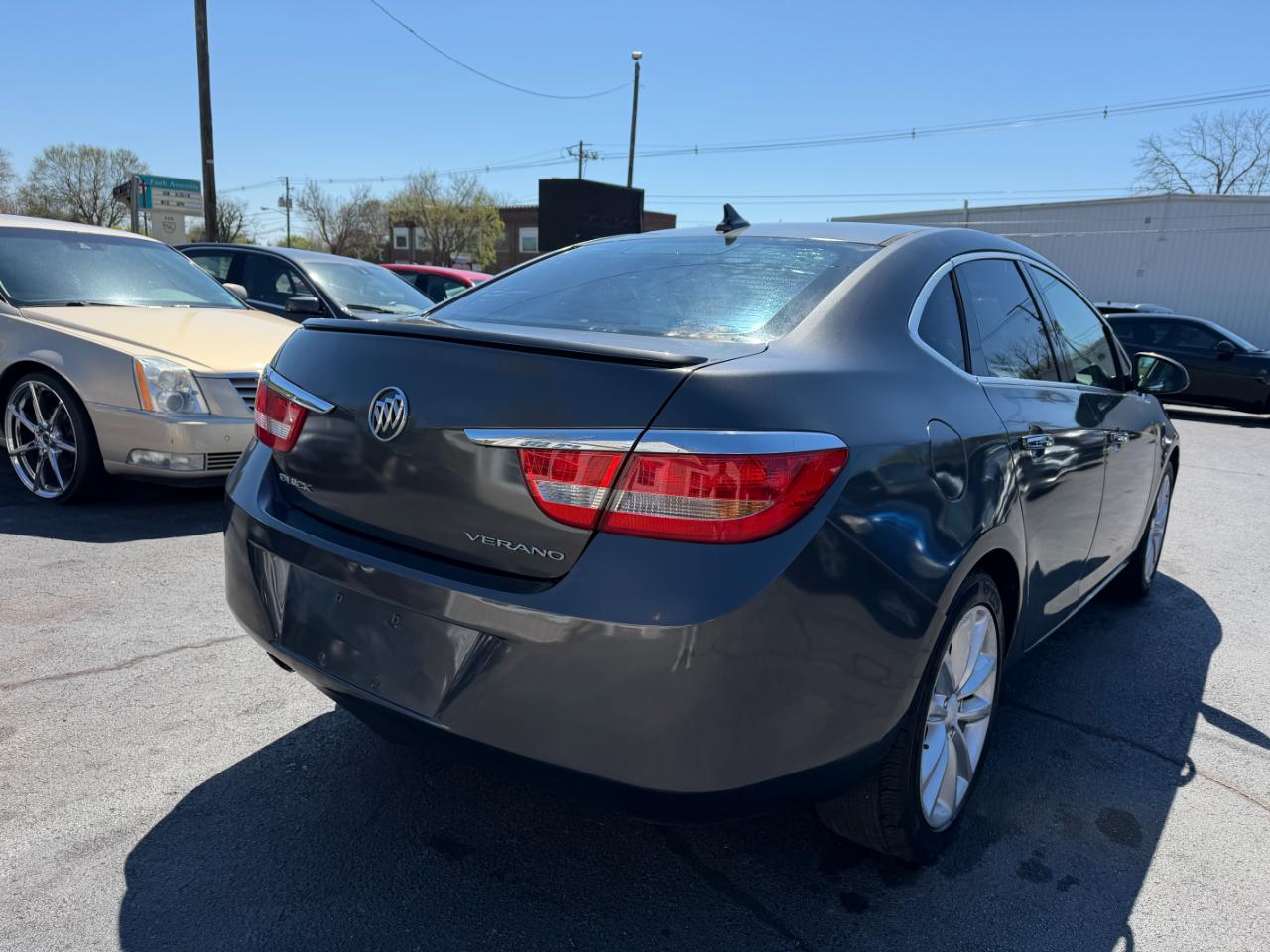 Buick Verano Base 2012