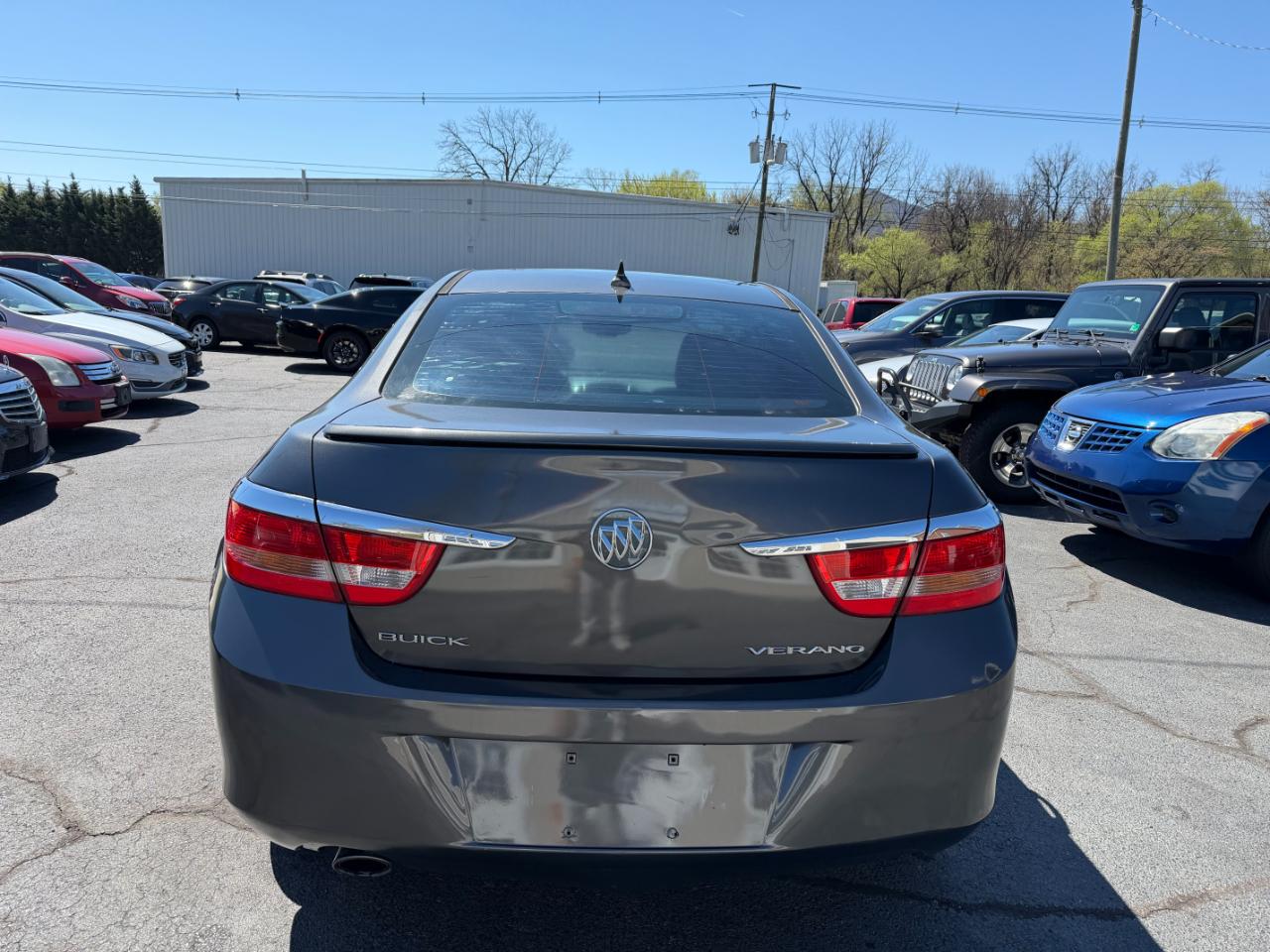 Buick Verano Base 2012