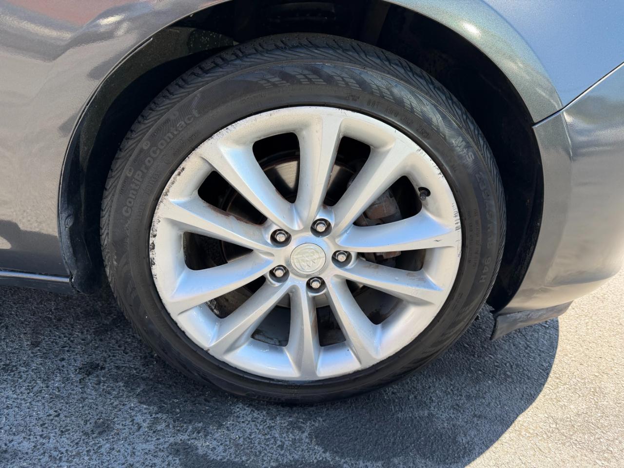 Buick Verano Base 2012