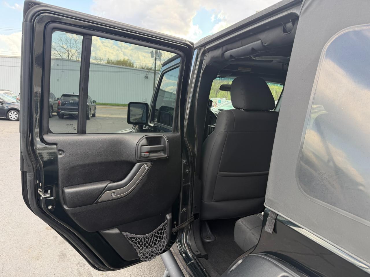 Jeep Wrangler Unlimited Sport 4WD 2012