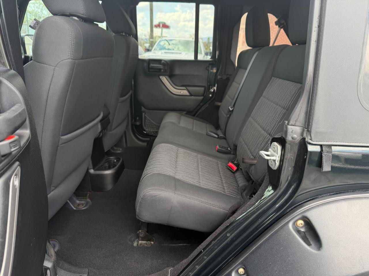 Jeep Wrangler Unlimited Sport 4WD 2012