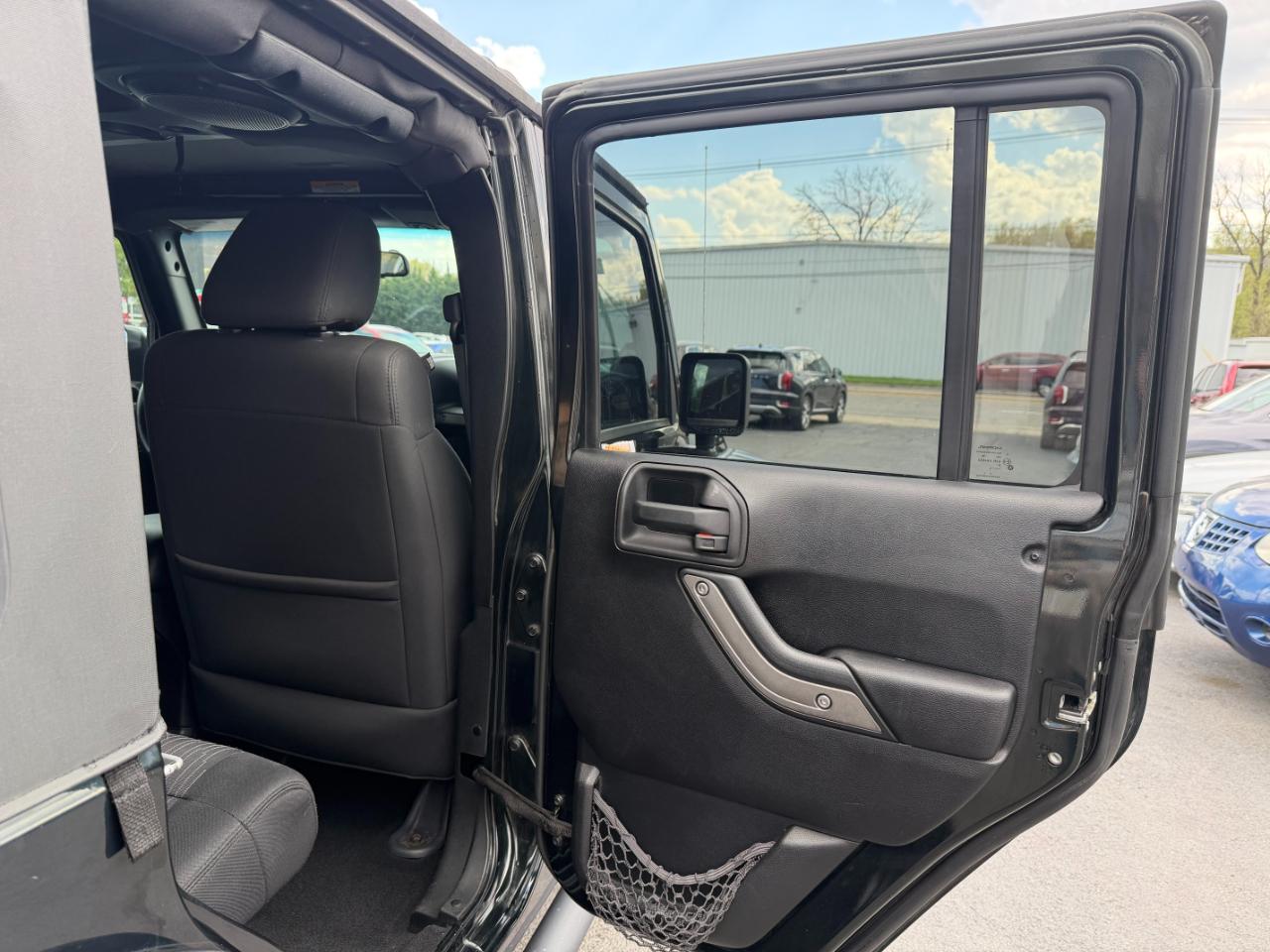 Jeep Wrangler Unlimited Sport 4WD 2012