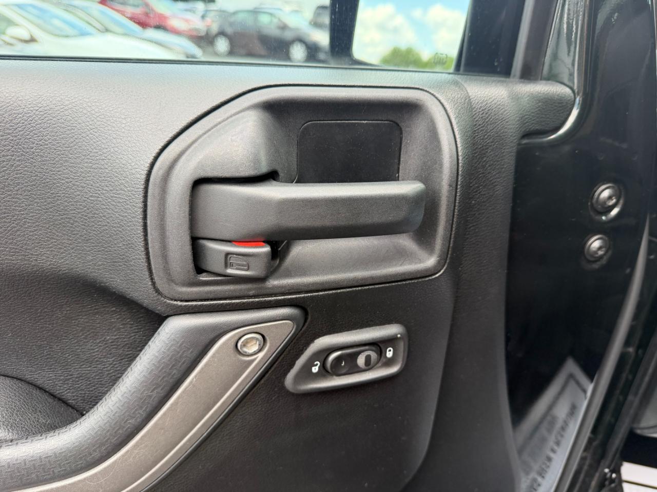 Jeep Wrangler Unlimited Sport 4WD 2012