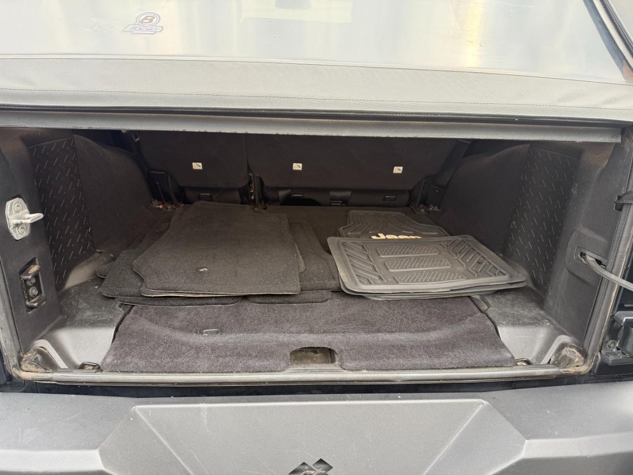 Jeep Wrangler Unlimited Sport 4WD 2012