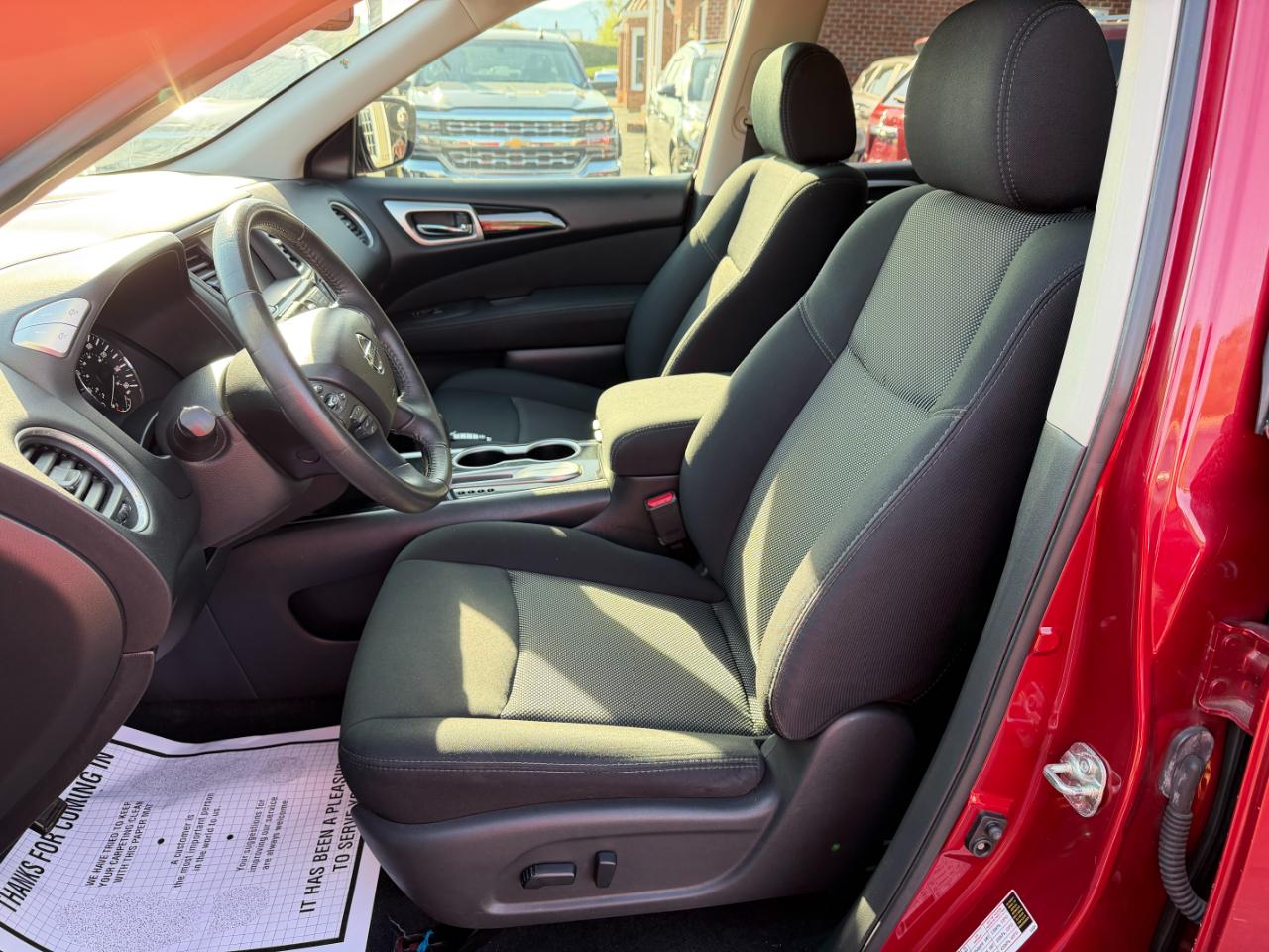 Nissan Pathfinder S 2017