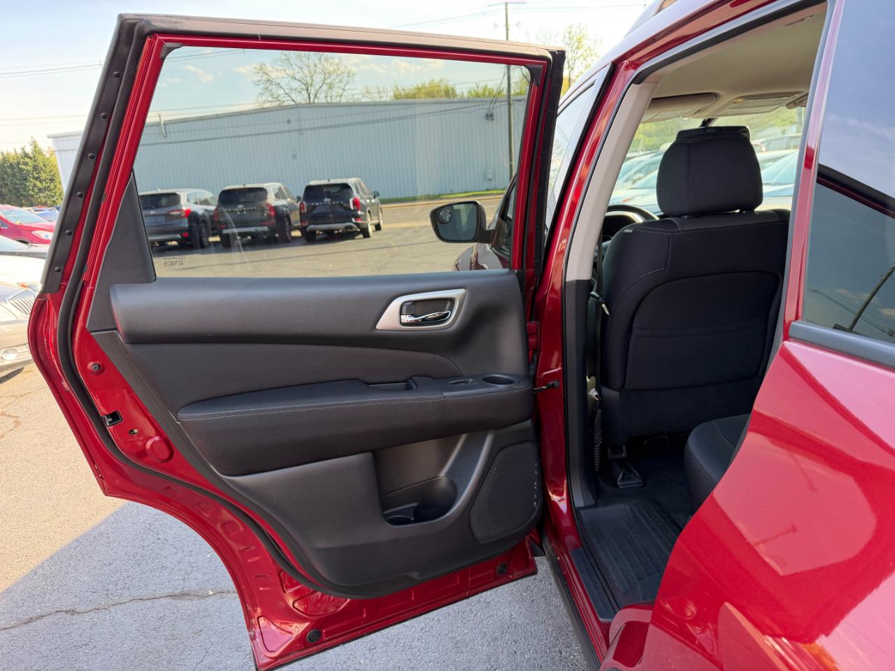 Nissan Pathfinder S 2017