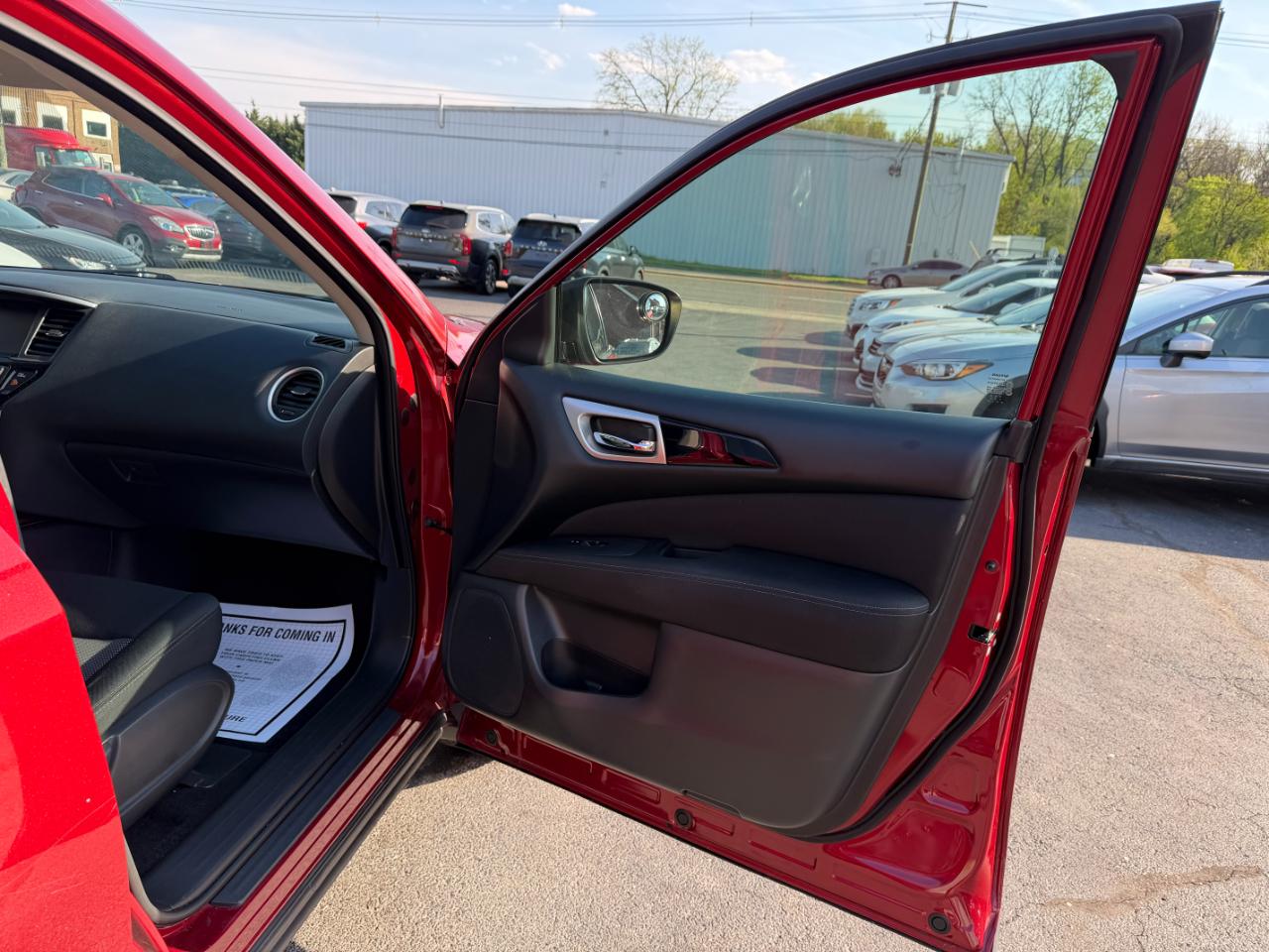 Nissan Pathfinder S 2017