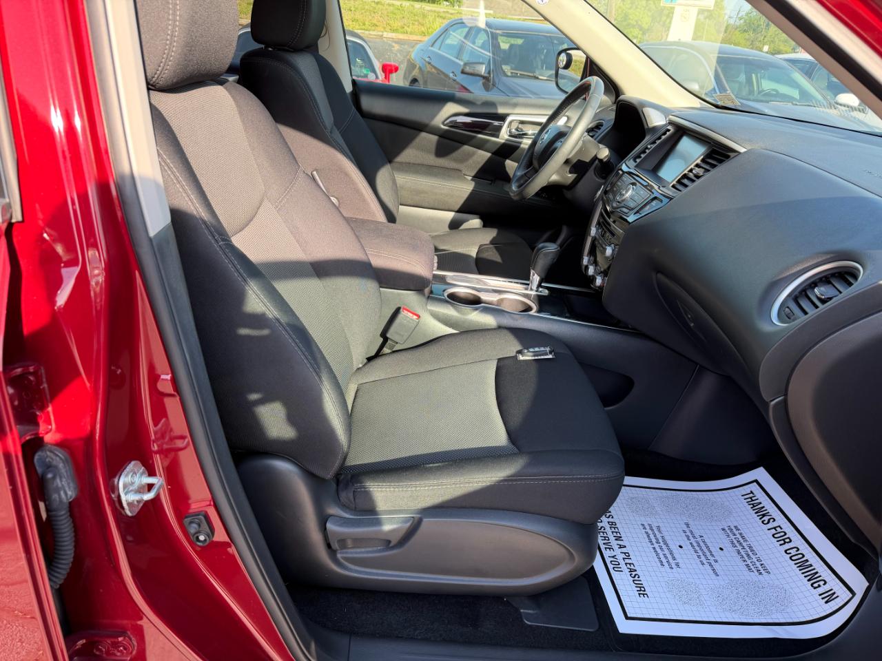 Nissan Pathfinder S 2017