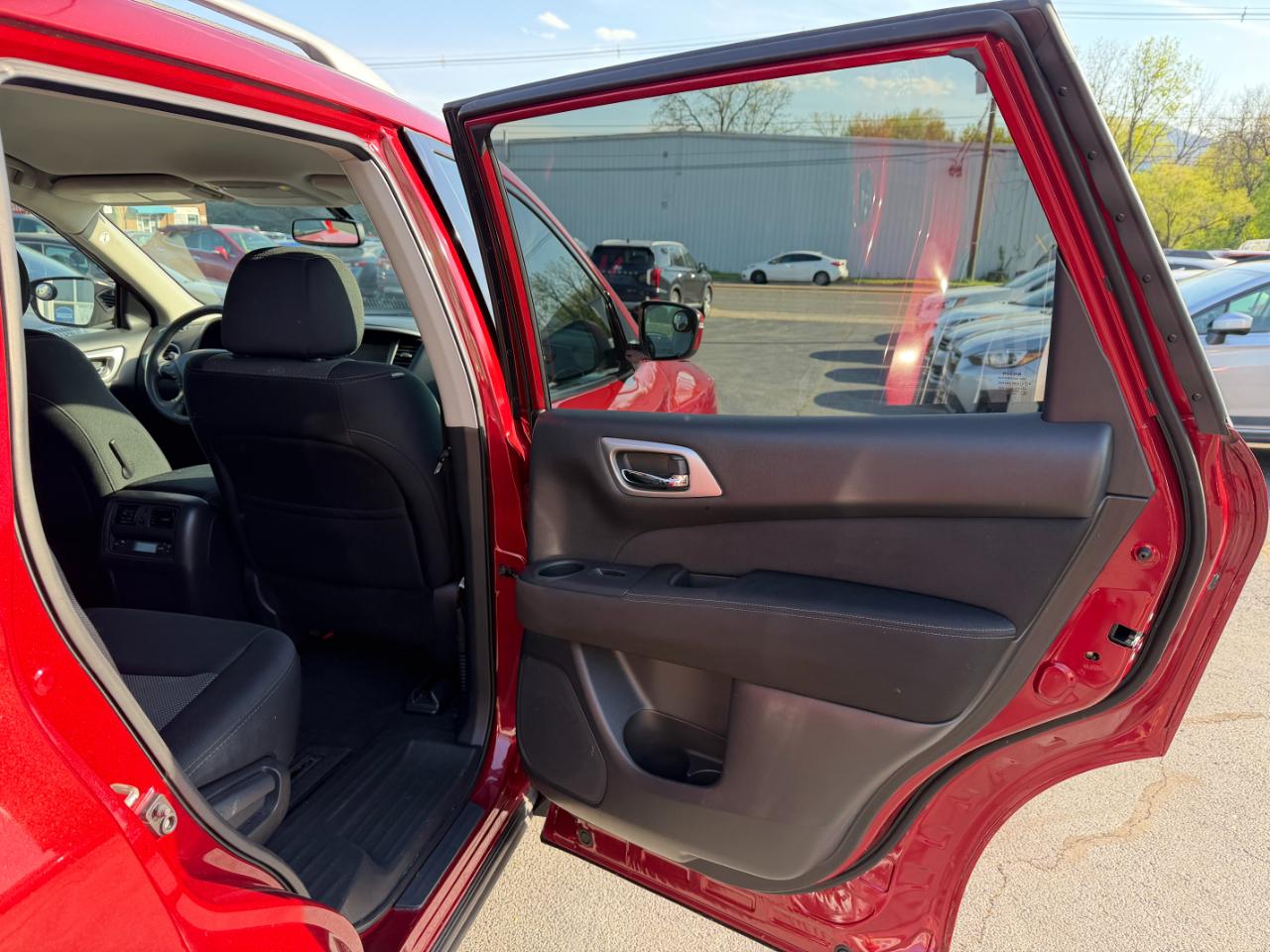 Nissan Pathfinder S 2017