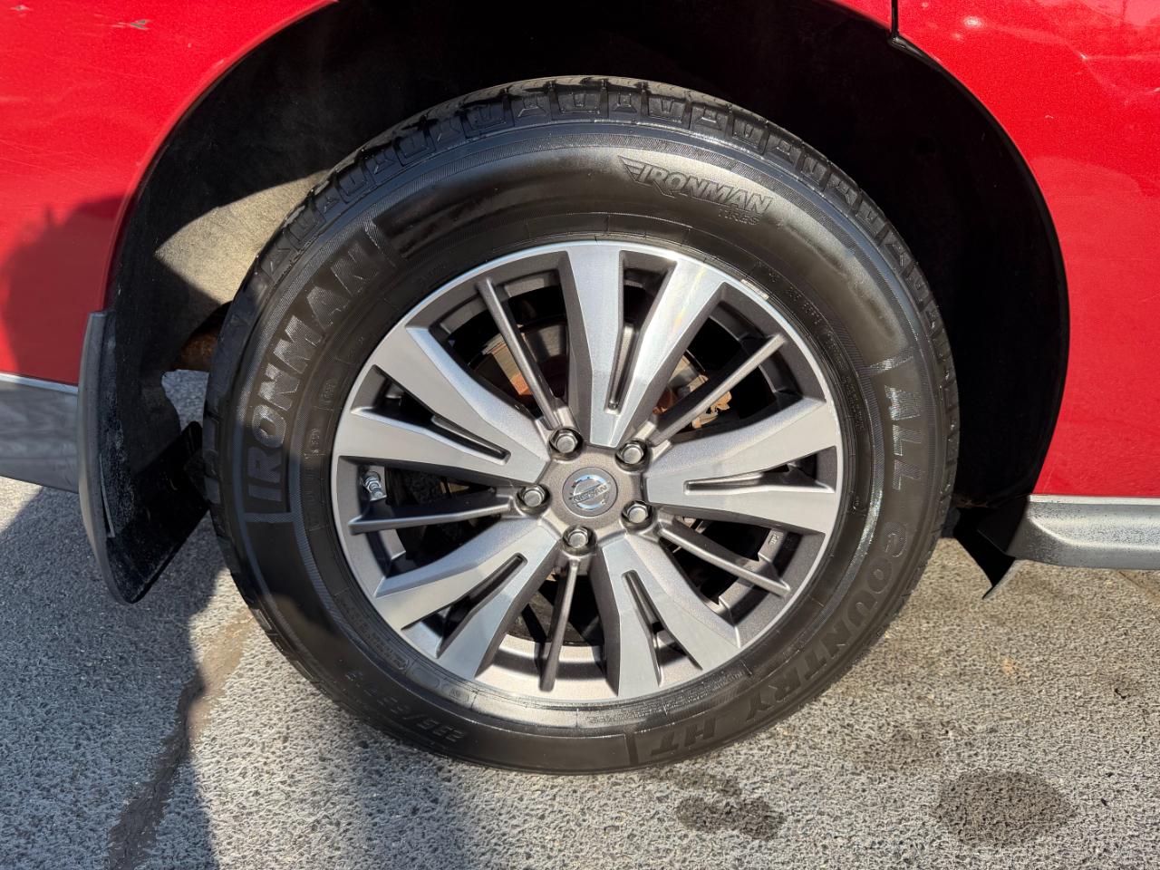 Nissan Pathfinder S 2017