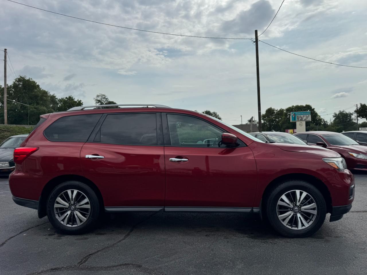 Nissan Pathfinder S 2017