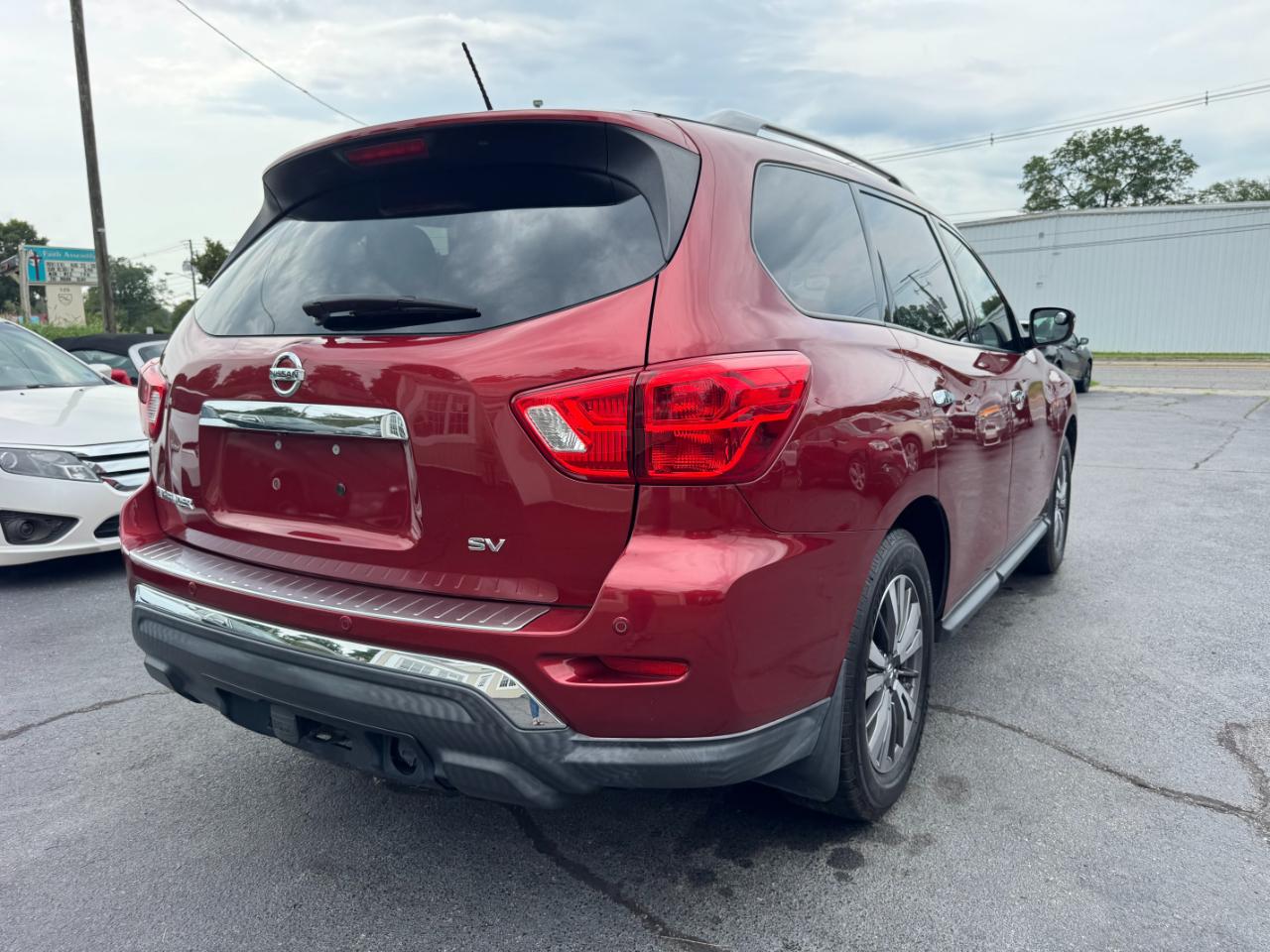 Nissan Pathfinder S 2017