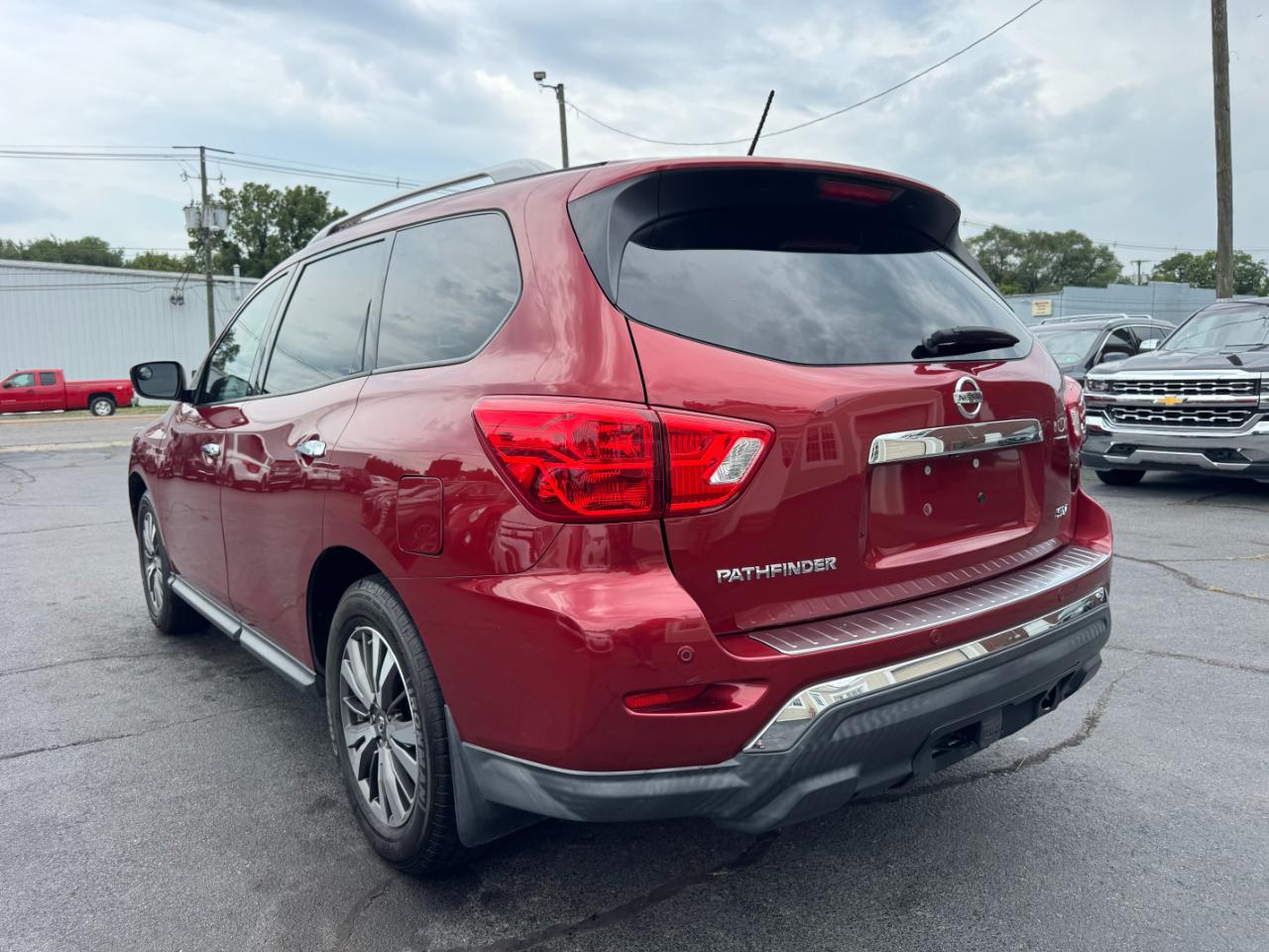 Nissan Pathfinder S 2017