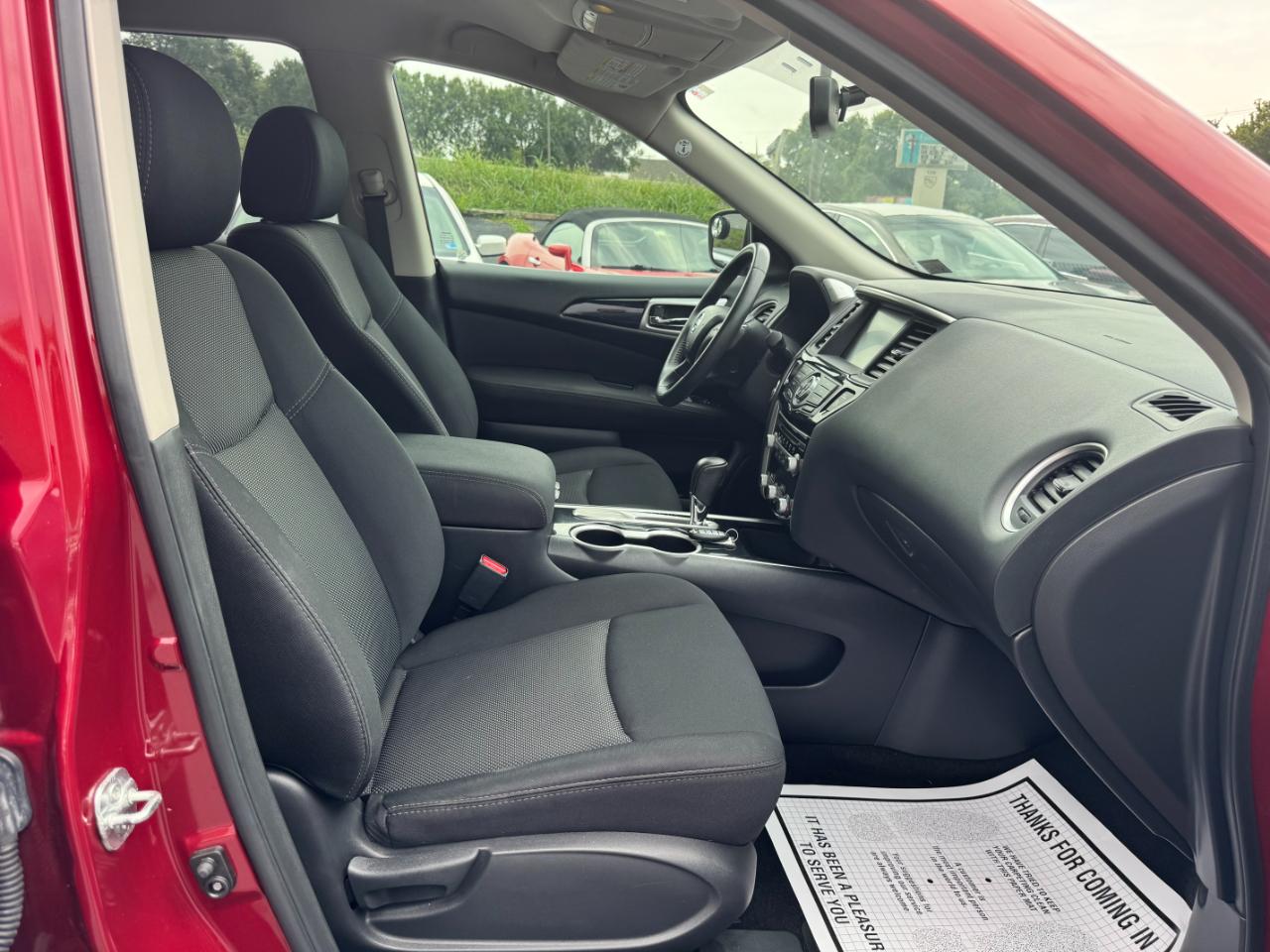 Nissan Pathfinder S 2017