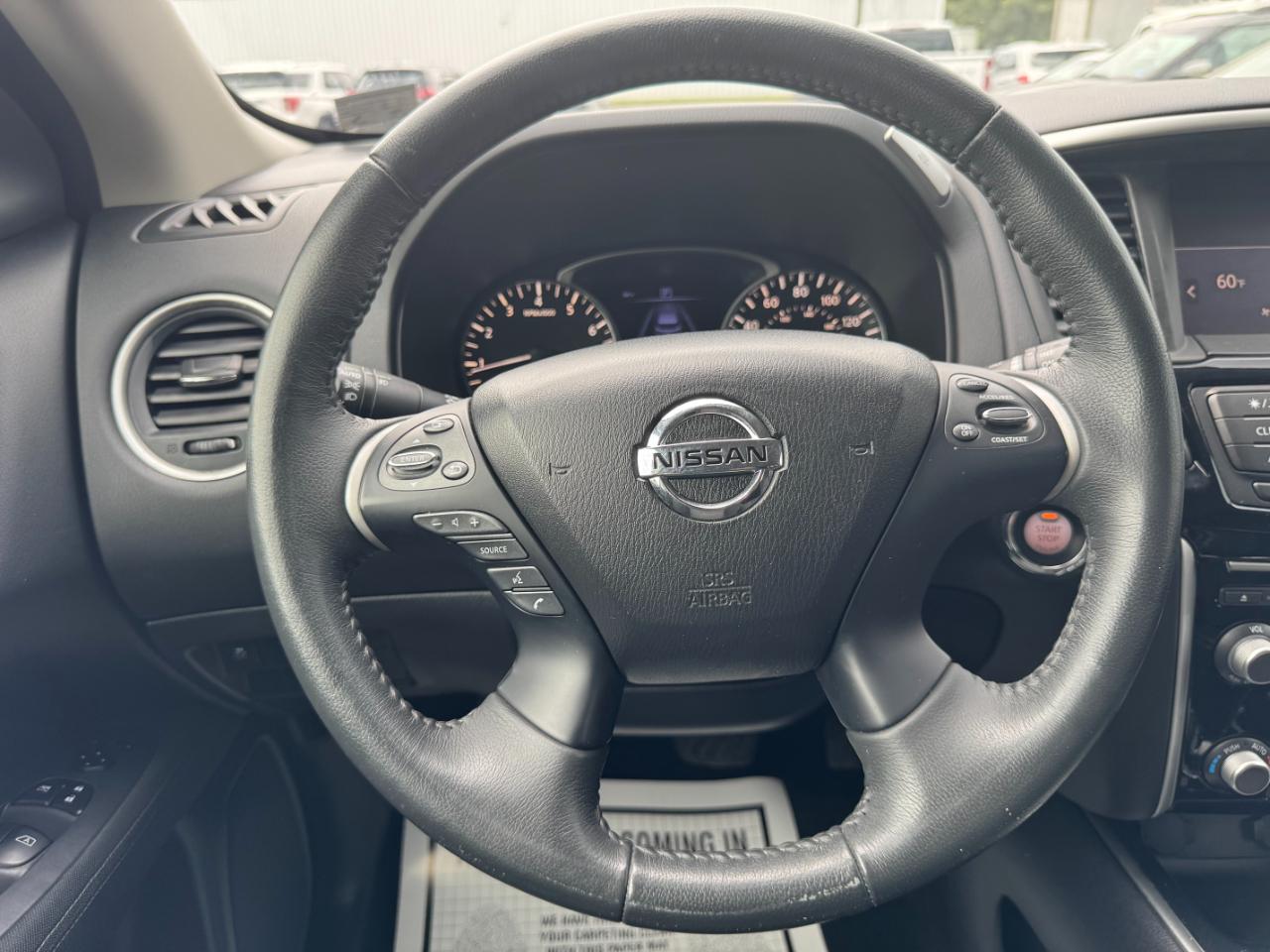Nissan Pathfinder S 2017