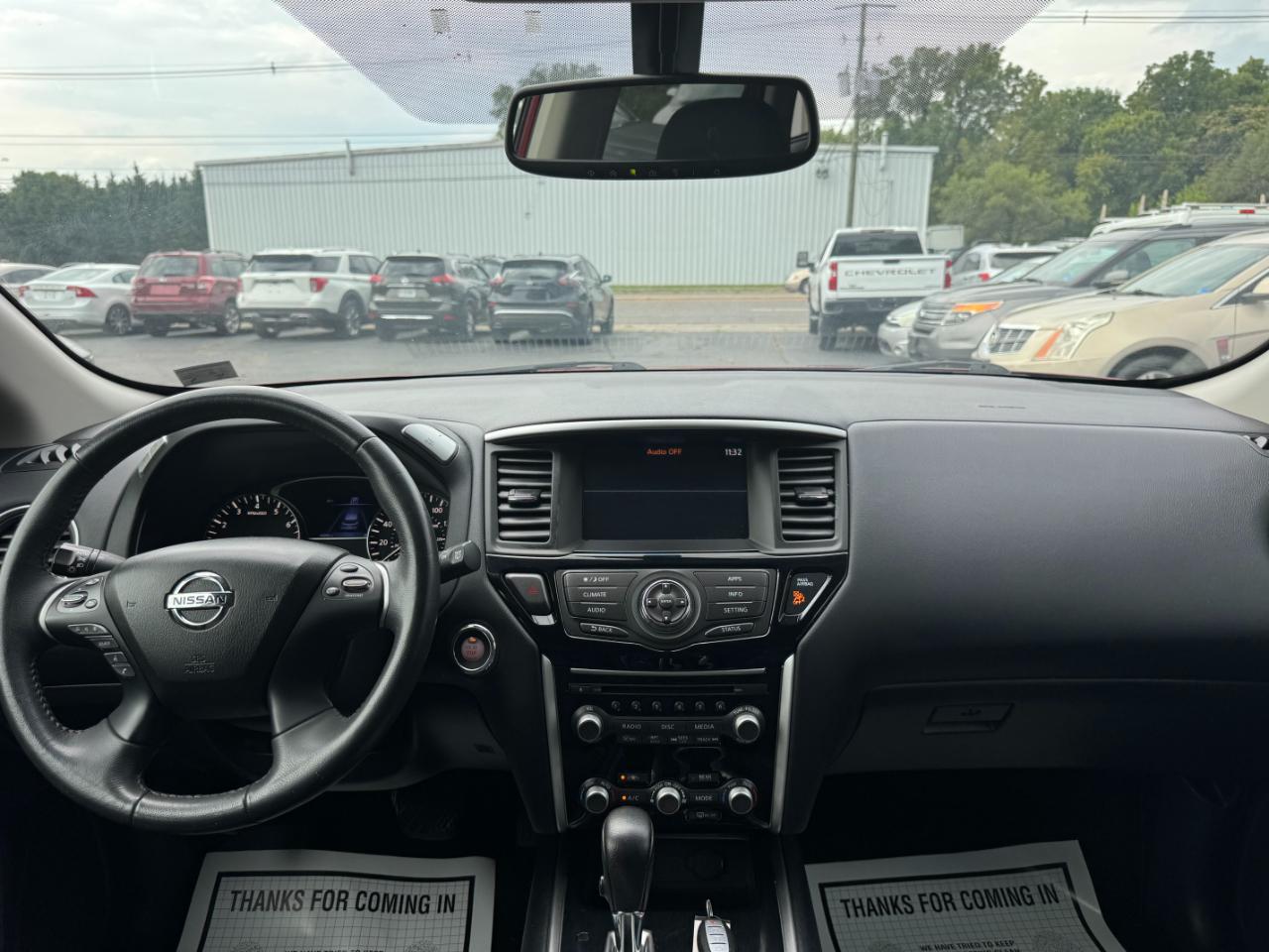 Nissan Pathfinder S 2017