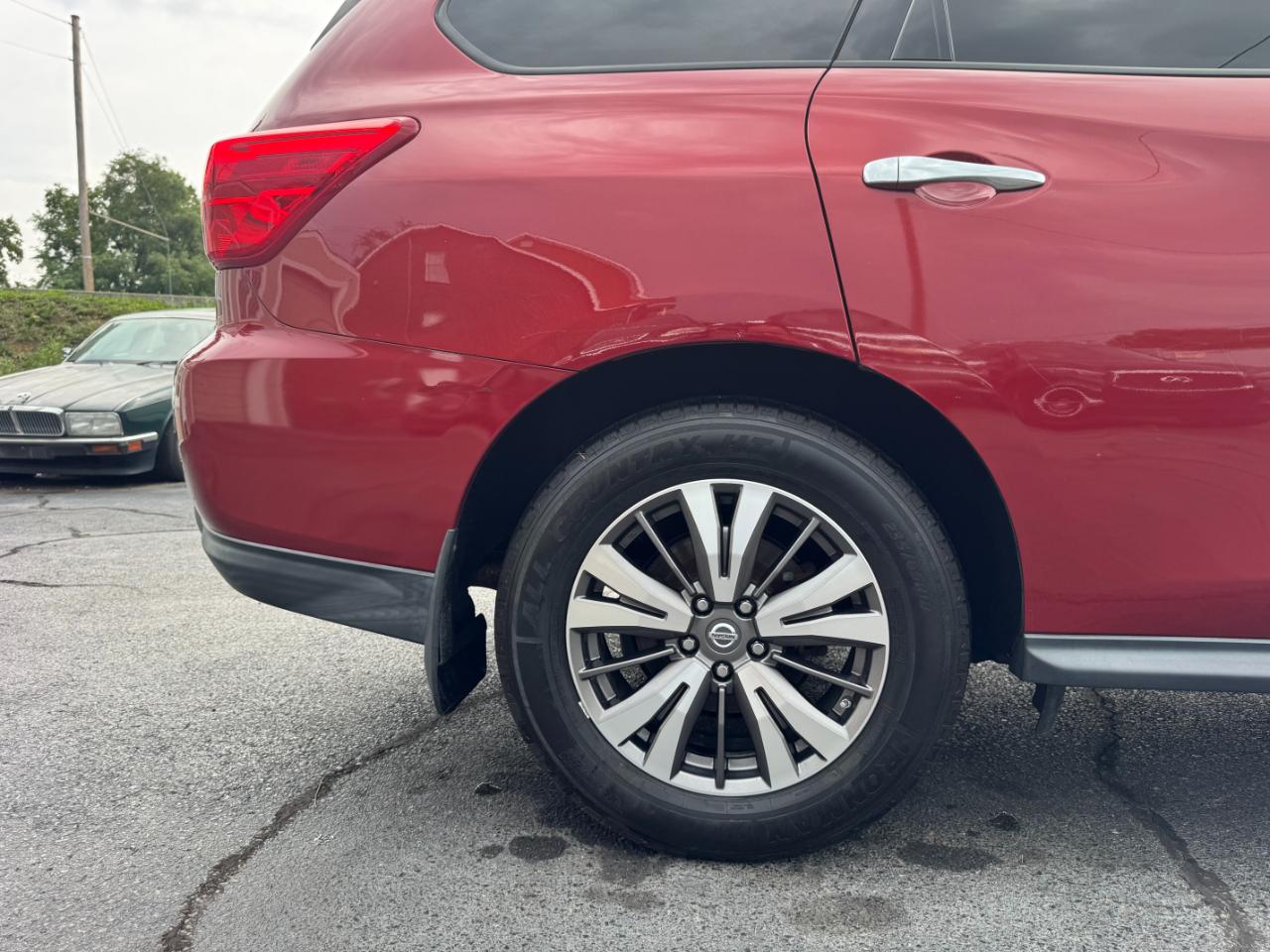 Nissan Pathfinder S 2017