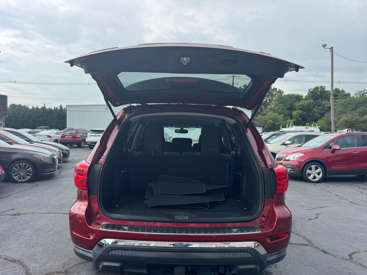 Nissan Pathfinder S 2017