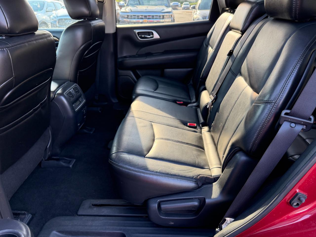 Nissan Pathfinder SL 4WD 2013