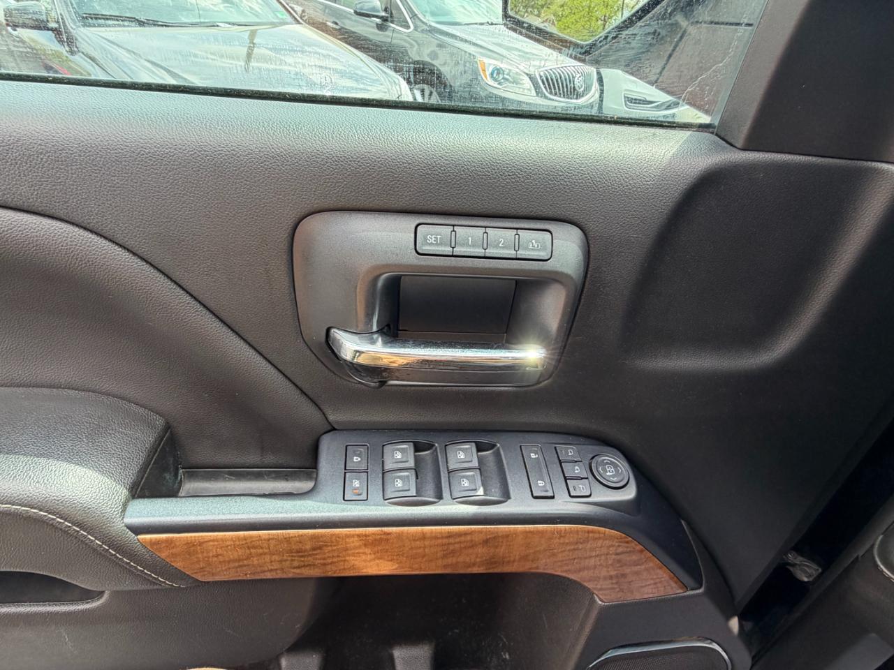 Chevrolet Silverado 1500 LTZ Double Cab Short Box 2WD 2018