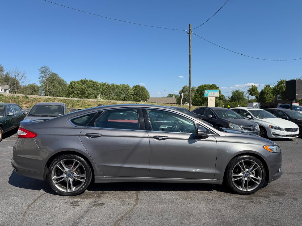 Ford Fusion Titanium AWD 2013