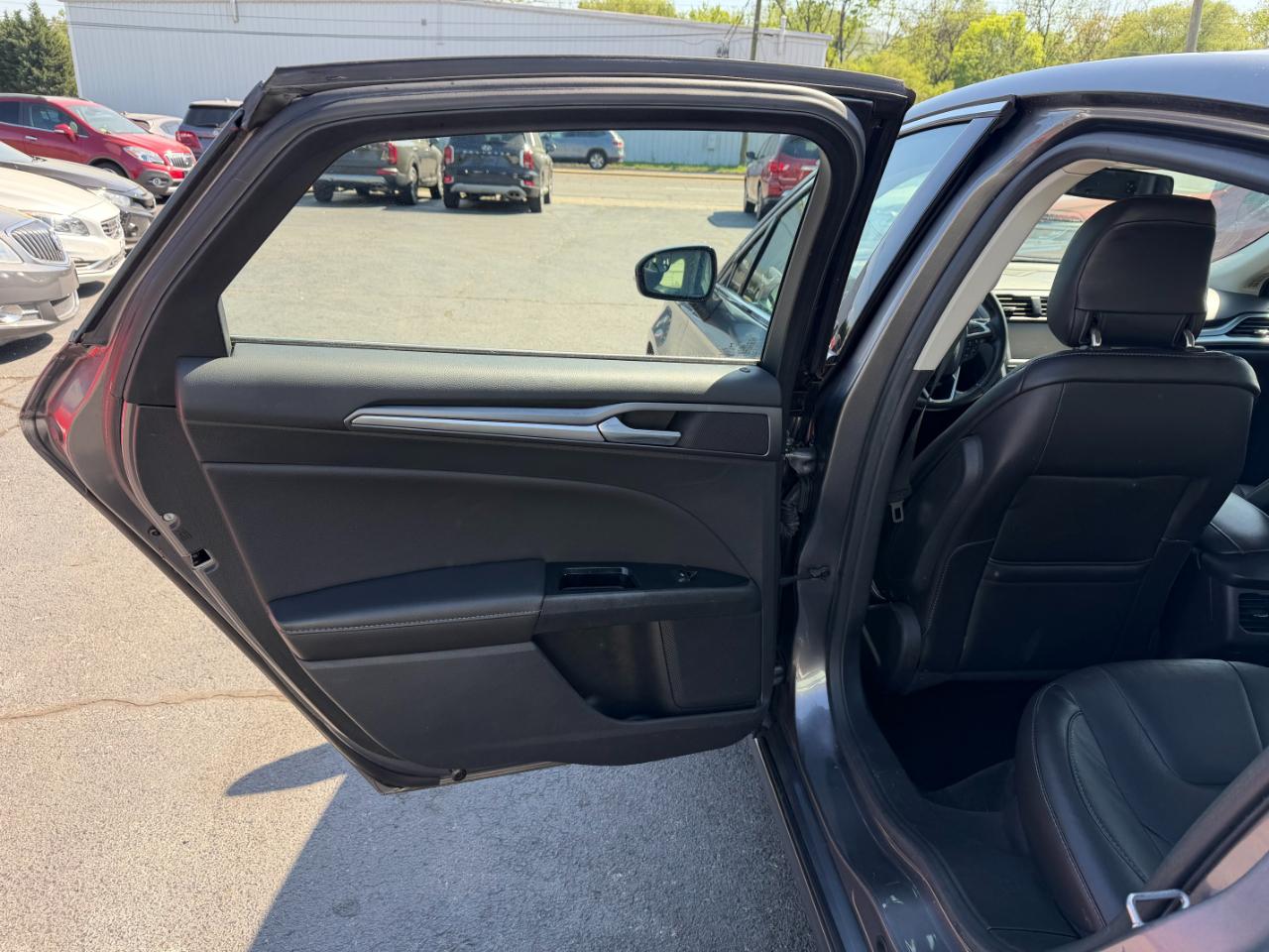 Ford Fusion Titanium AWD 2013