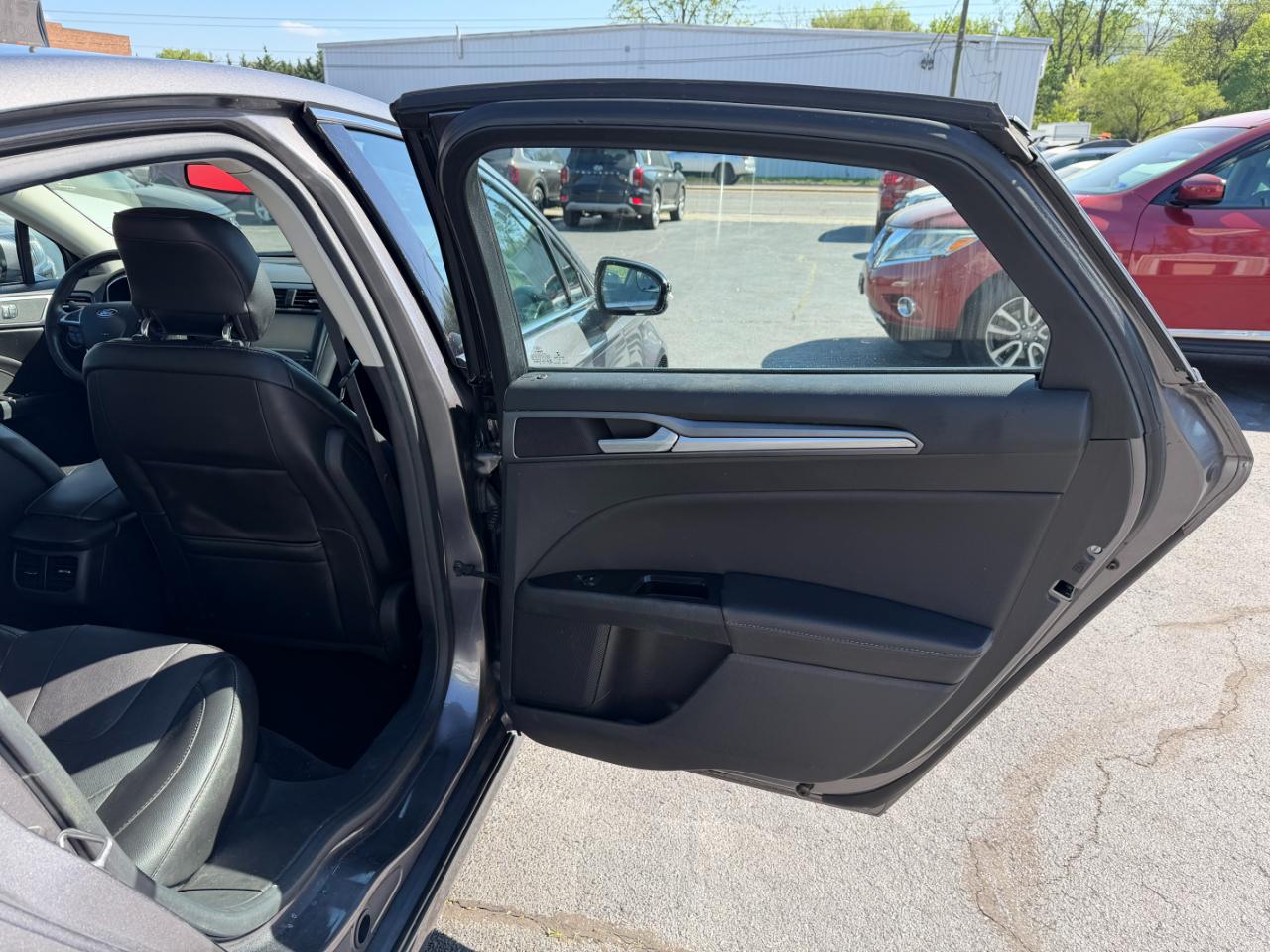 Ford Fusion Titanium AWD 2013