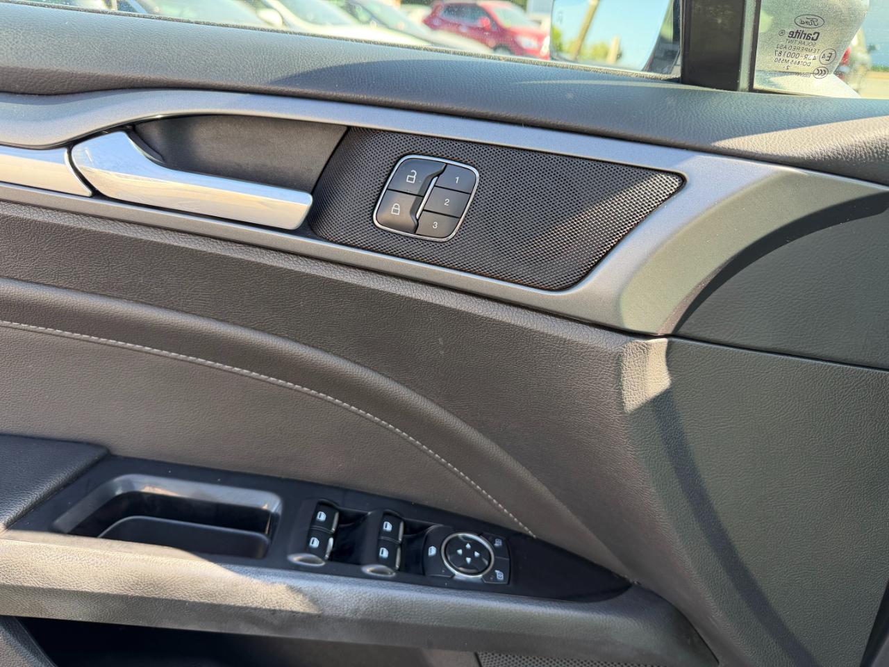 Ford Fusion Titanium AWD 2013