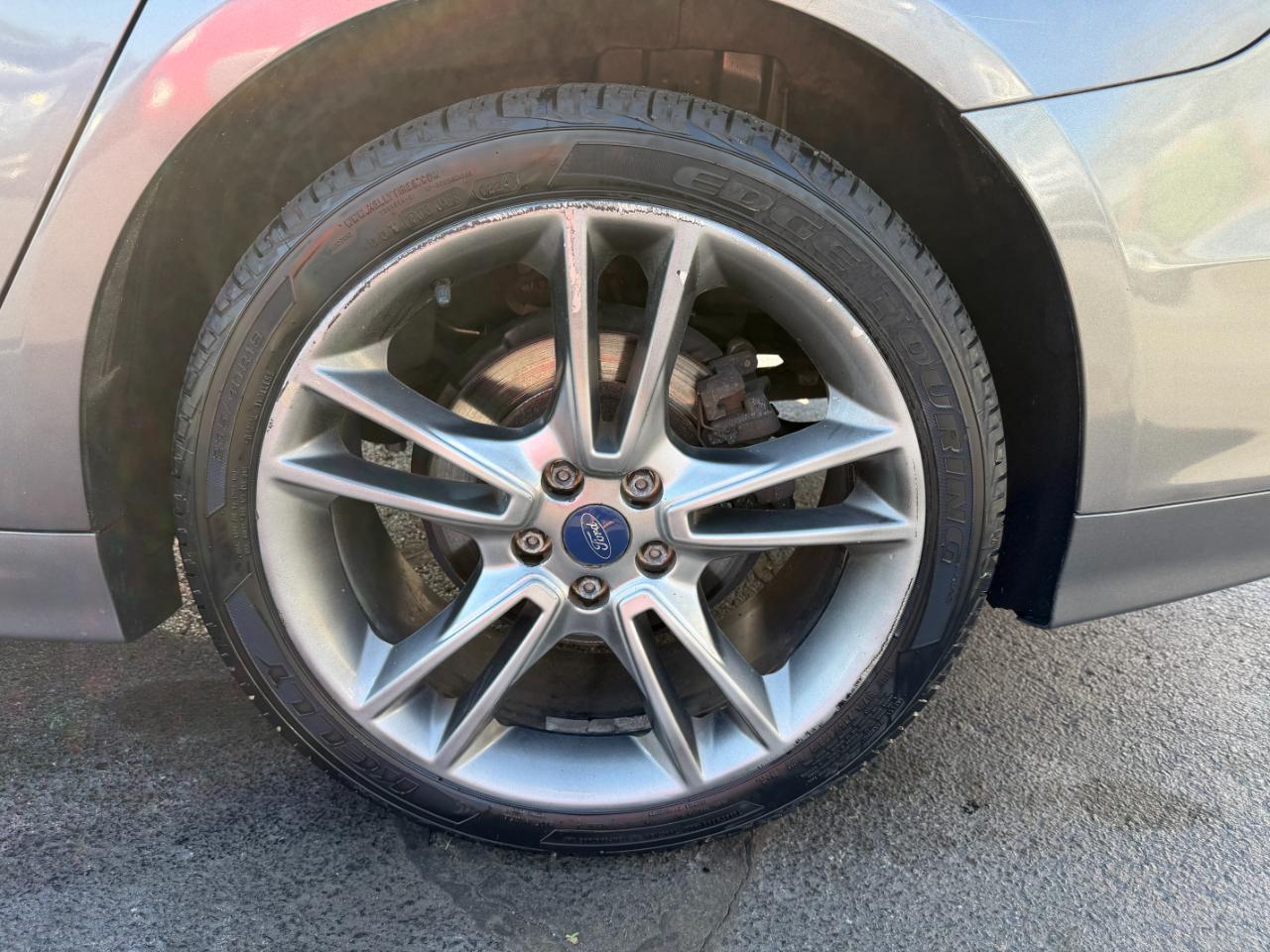 Ford Fusion Titanium AWD 2013