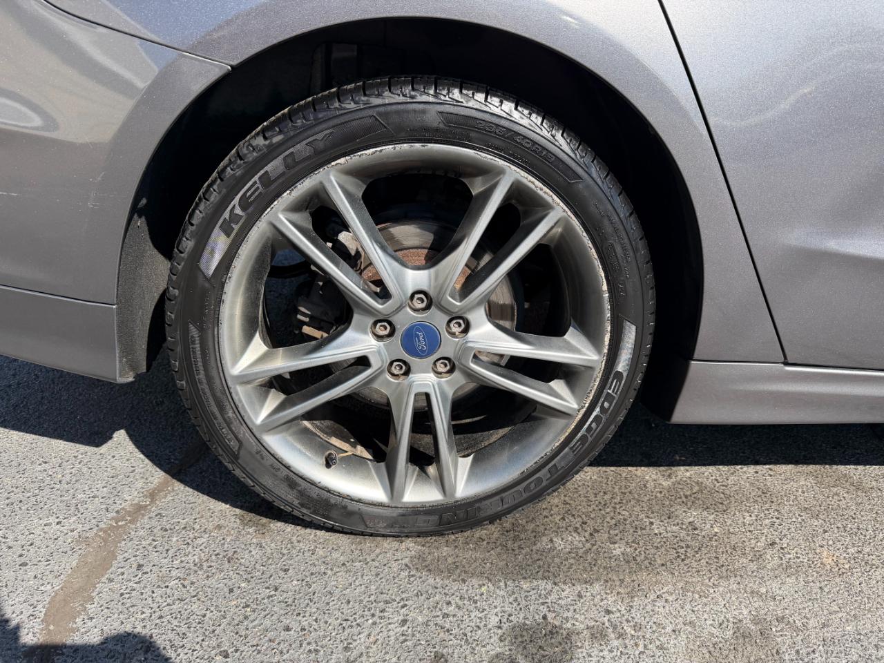 Ford Fusion Titanium AWD 2013