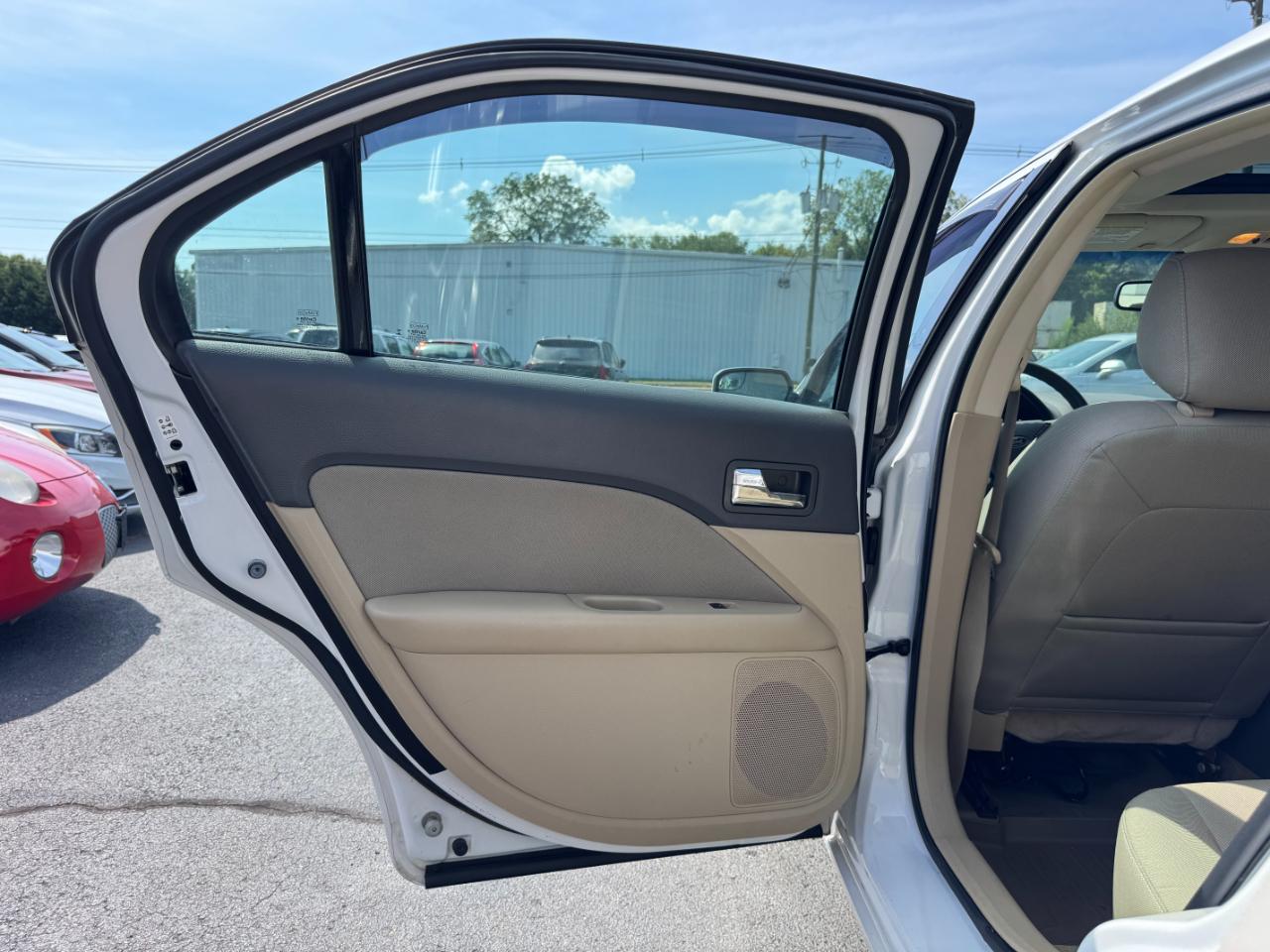 Ford Fusion SE 2012