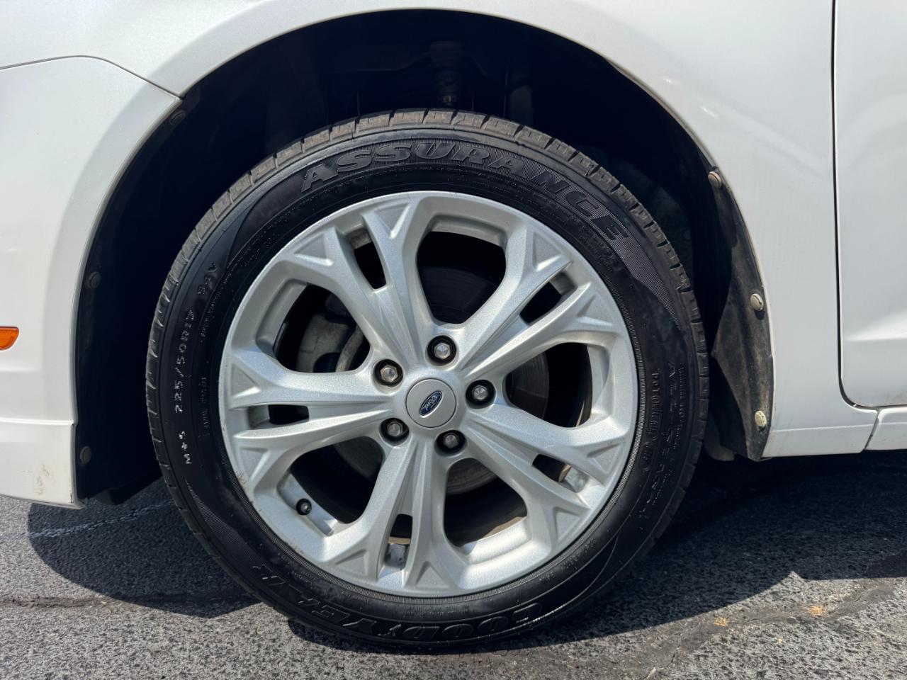 Ford Fusion SE 2012