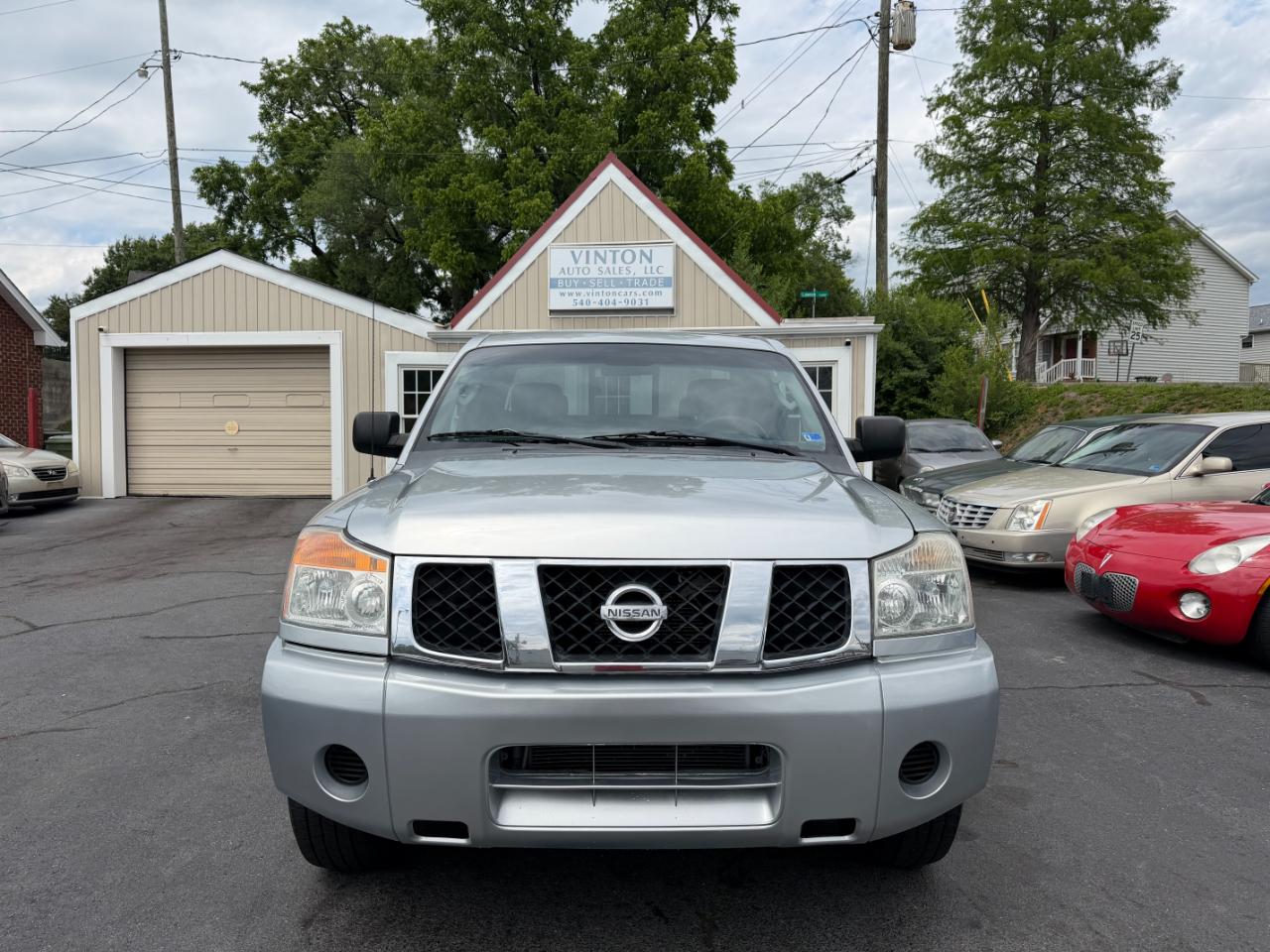 Nissan Titan SV King Cab 4WD 2010