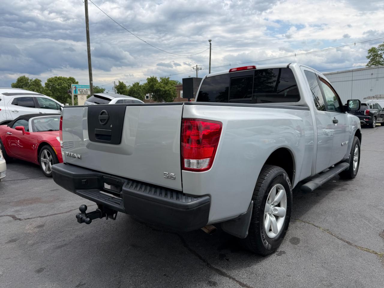 Nissan Titan SV King Cab 4WD 2010