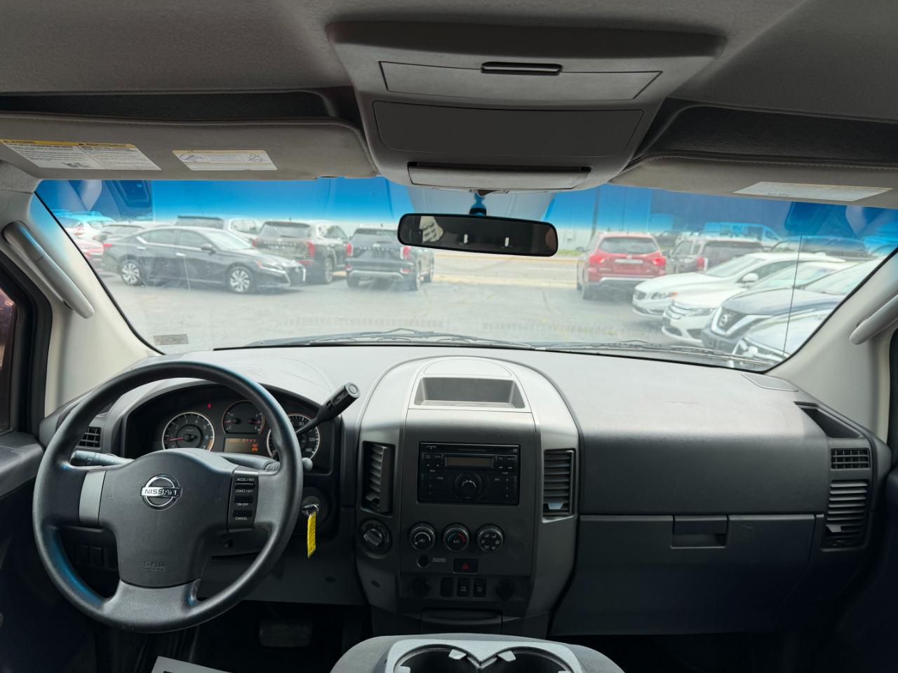 Nissan Titan SV King Cab 4WD 2010