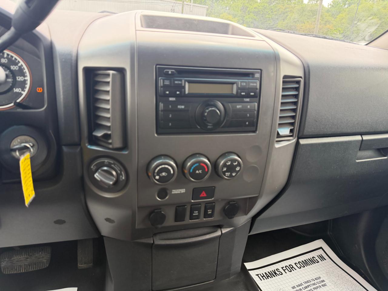 Nissan Titan SV King Cab 4WD 2010