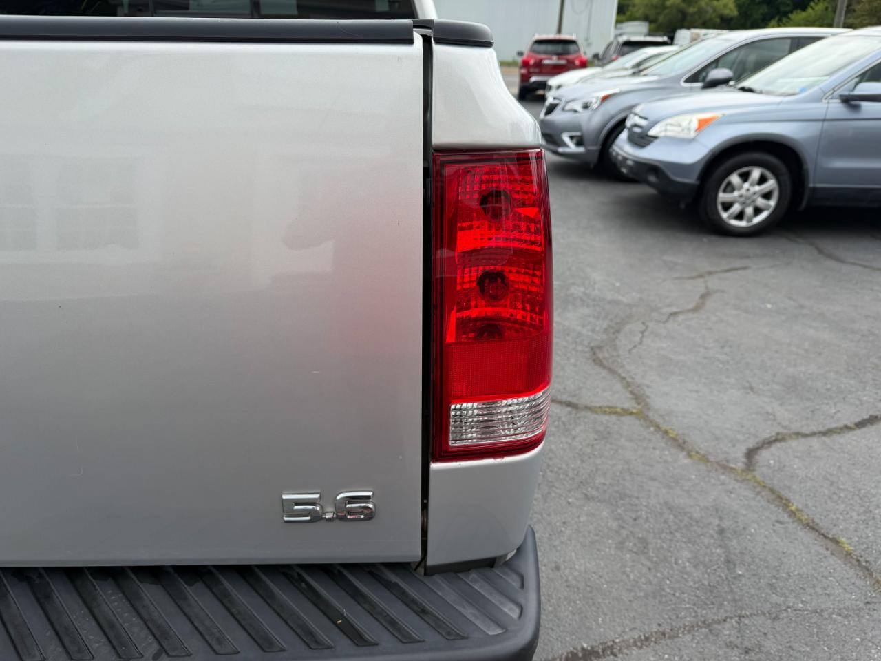 Nissan Titan SV King Cab 4WD 2010