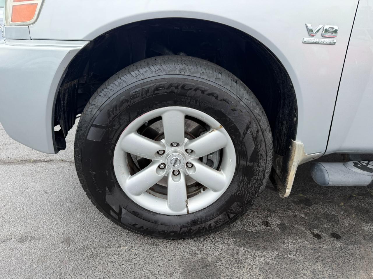 Nissan Titan SV King Cab 4WD 2010
