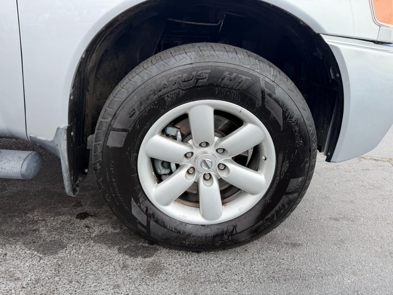 Nissan Titan SV King Cab 4WD 2010