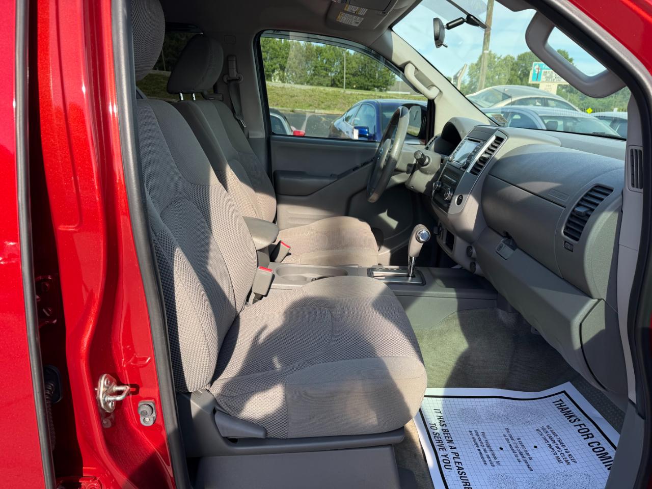 Nissan Frontier SV Crew Cab 4WD 2016