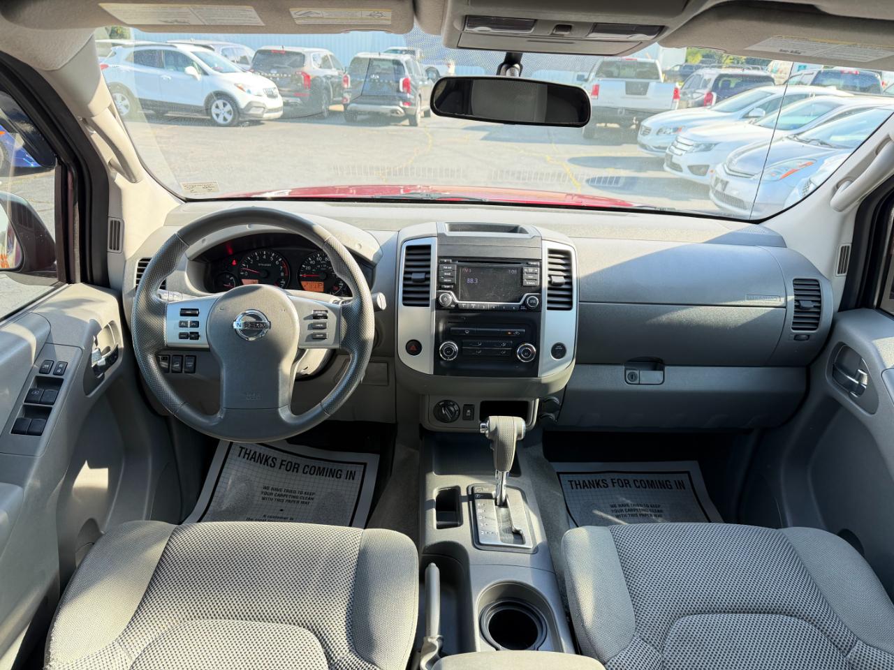 Nissan Frontier SV Crew Cab 4WD 2016