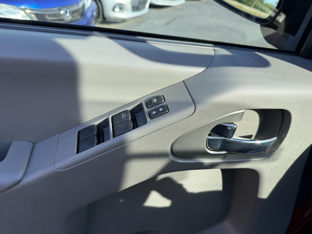 Nissan Frontier SV Crew Cab 4WD 2016
