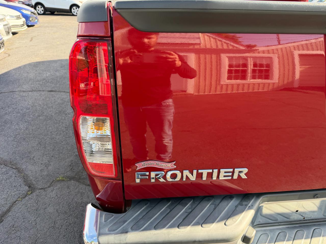 Nissan Frontier SV Crew Cab 4WD 2016