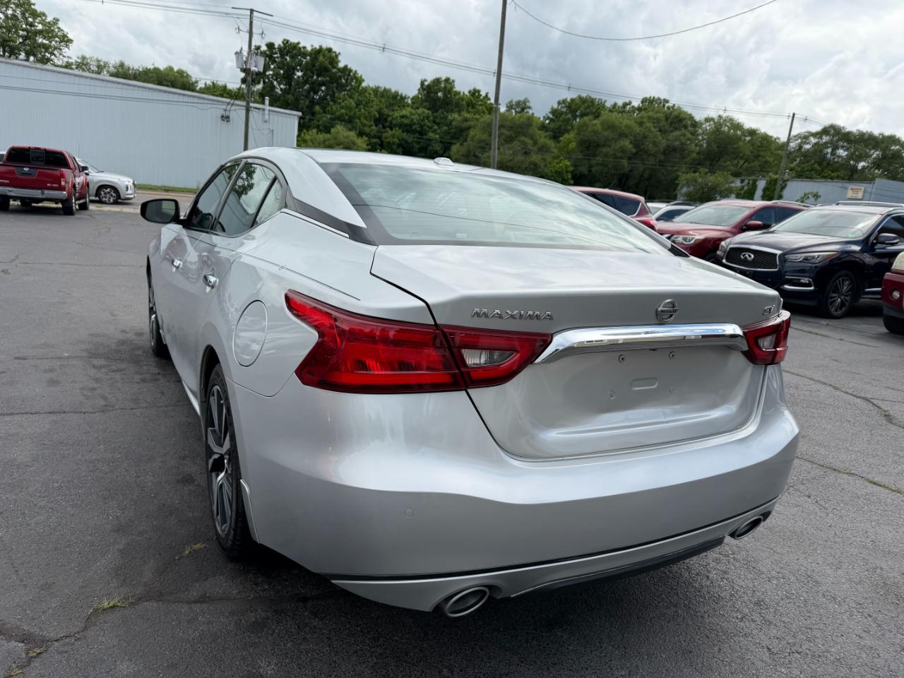 Nissan Maxima 3.5 SV 2017