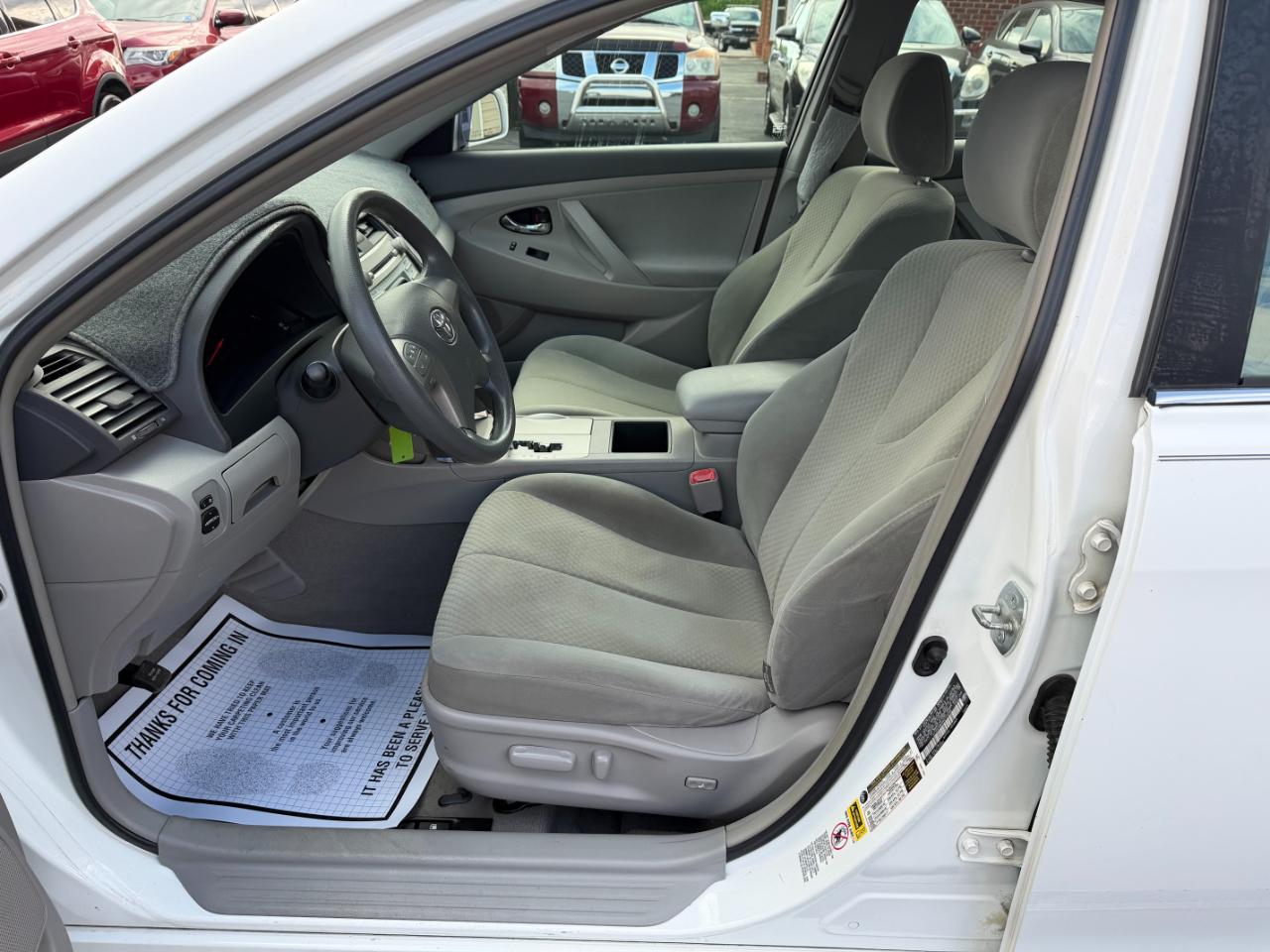 Toyota Camry LE 4D Sedan 2008