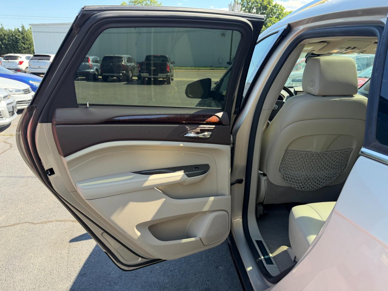 Cadillac SRX Luxury 2012
