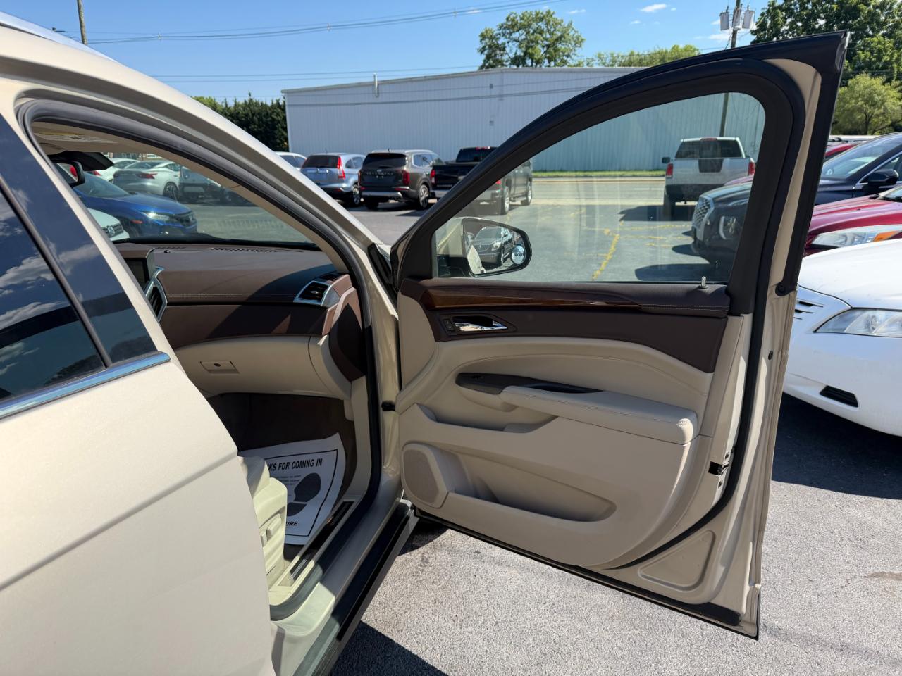 Cadillac SRX Luxury 2012