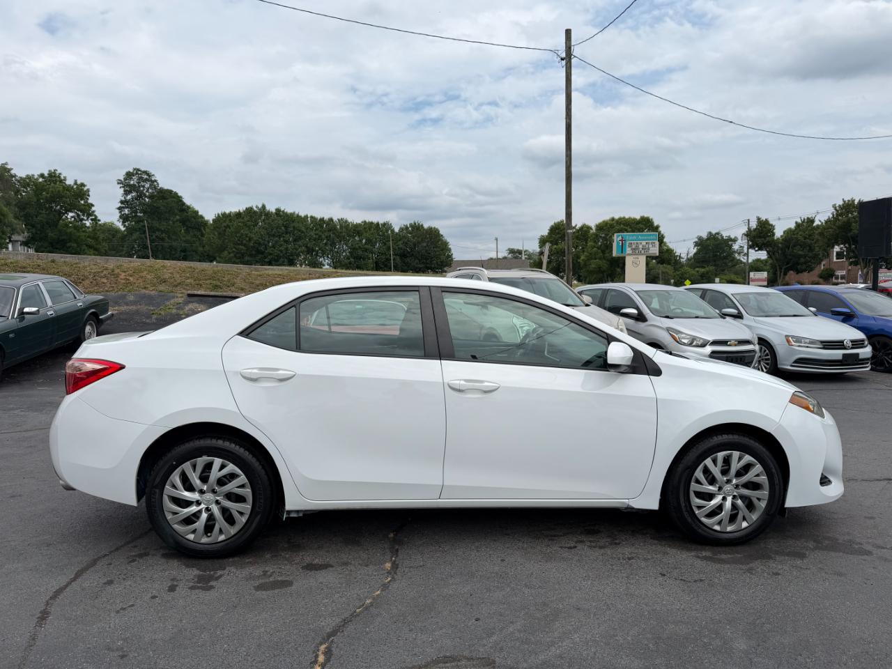 Toyota Corolla LE 4D Sedan 2018
