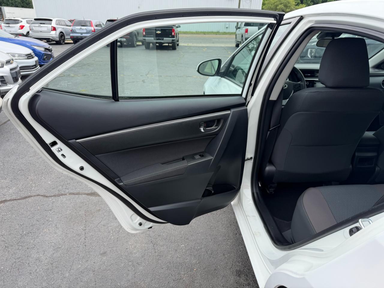 Toyota Corolla LE 4D Sedan 2018