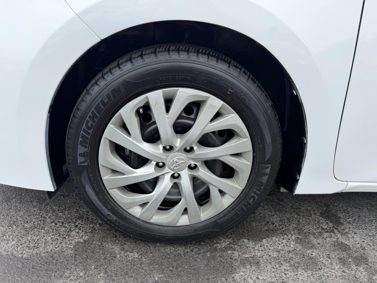 Toyota Corolla LE 4D Sedan 2018